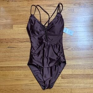 La Blanca swimsuit - brown one piece w ruching, underwire, & keyhole cutout
